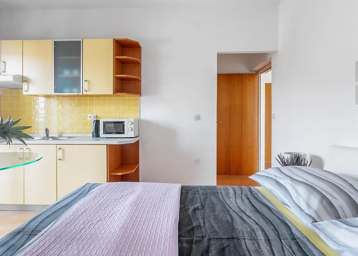 Apartments Dobrila