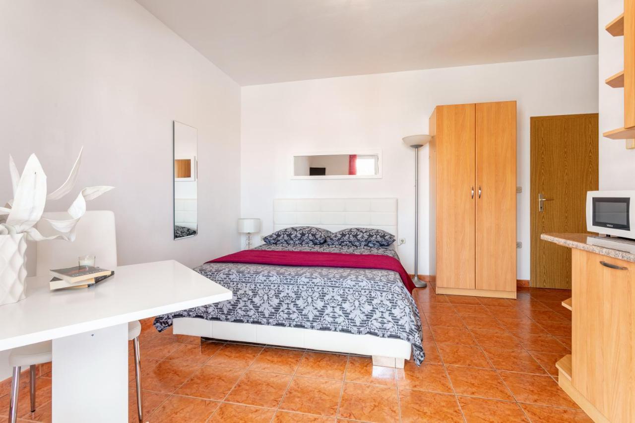 Apartment Dobrila *