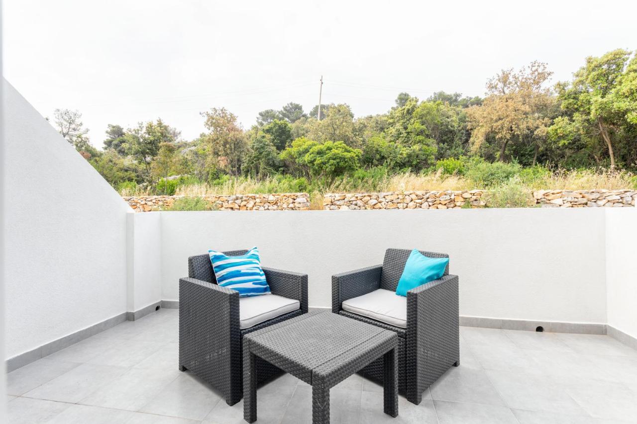 Dobrila Apartment *